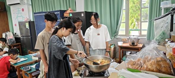 暑假限定．小廚娘出任務